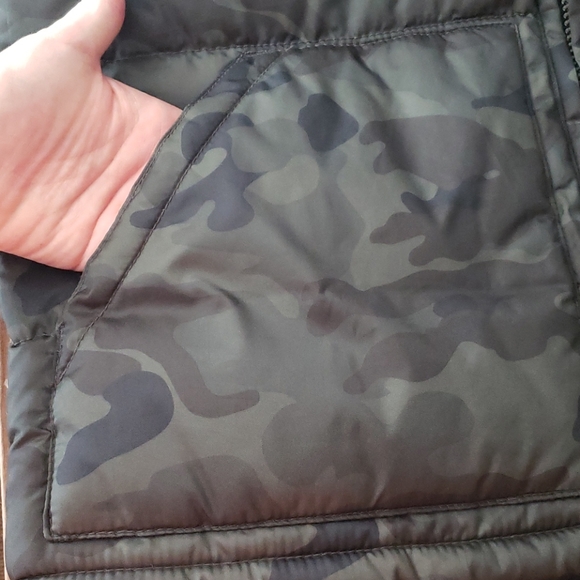 Boys Old Navy Vest - Picture 3 of 5